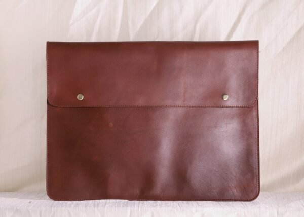laptop sleeve pocket with button